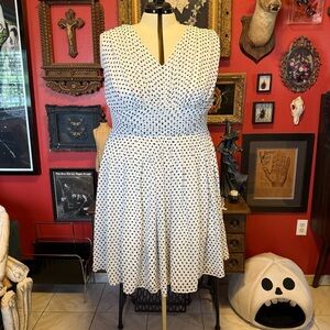 Julia Jordan Women's Sleeveless V Neck Fit and Flare Polka Dot Dress 22W